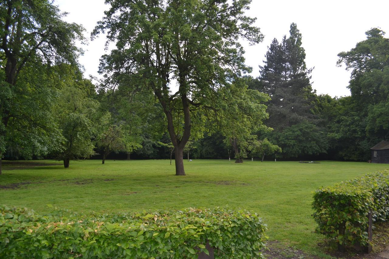 Gilwell Park Hotel Chingford Kültér fotó