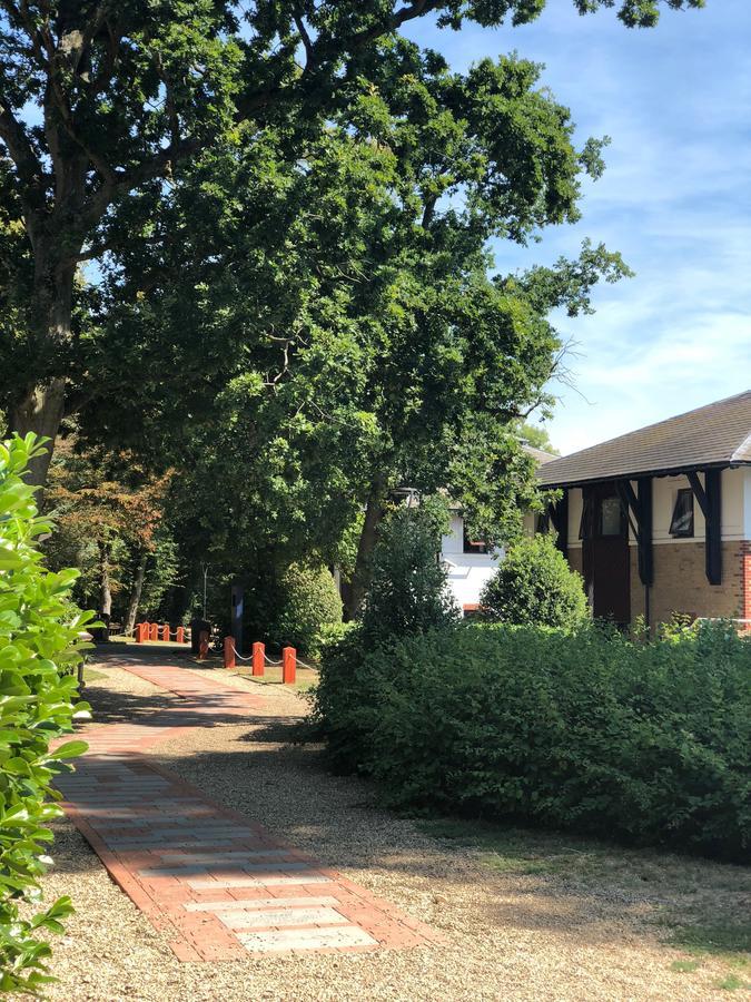 Gilwell Park Hotel Chingford Kültér fotó